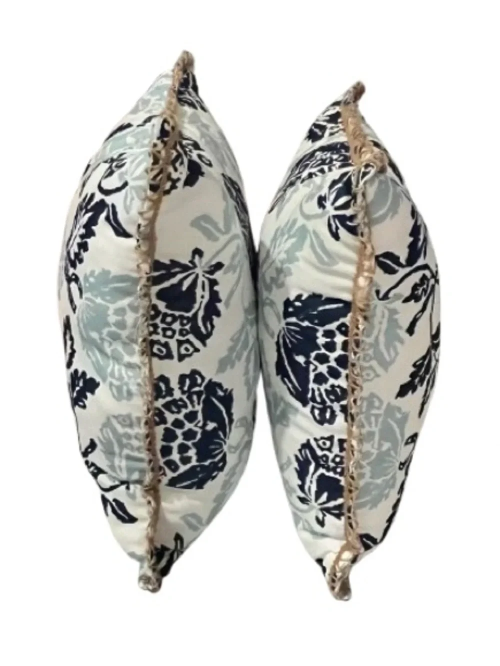 NWOT- Set of 2- Outdoor Coastal Decorative Floral Pillows. 19”x 19”
